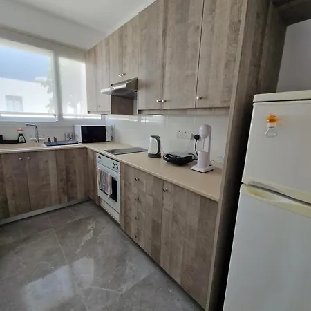 One Bedroom Apartment, No 205, Kato Paphos -By Imh Travel & Tours Exterior photo