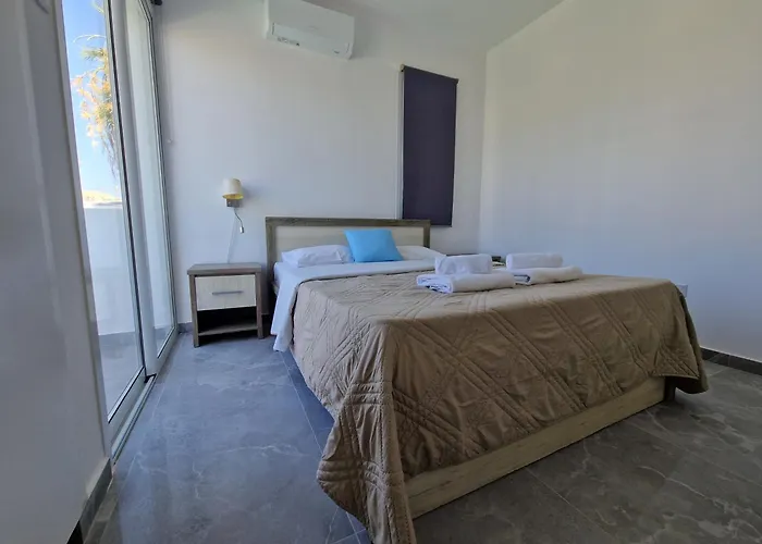 One Bedroom Apartment, No 205, Kato Paphos -By Imh Travel & Tours