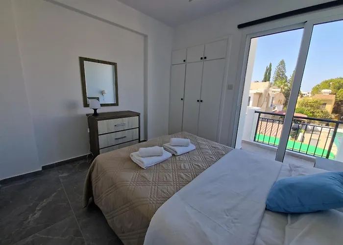 One Bedroom Apartment, No 205, Kato Paphos -By Imh Travel & Tours